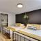 Le Gentleman // Downtown spacious condo