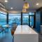 Flexhome Skywalk to Fiserv 1BR Apt U5