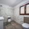 Villa Luna Tinjan, Pool and Wellness