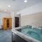 Villa Luna Tinjan, Pool and Wellness