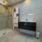 Luxurious 4 bedroom home in the heart of the Cotswolds with Hot Tub!