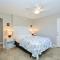 Canal 311 - Right in Siesta Key Village! - ساراسوتا