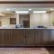 Comfort Inn & Suites Geneva- West Chicago - Geneva