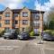 Huku Kwetu -The Maltings White Door-1st Floor-2 Bedroom Apartment -Self Catering-Quiet- Free Parking - Dunstable