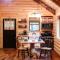 Cricket Hill Treehouse B by Amish Country Lodging - ميلرزبورج