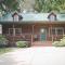 Evergreen Cabin by Amish Country Lodging