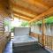 Sugar Maple Cabin by Amish Country Lodging