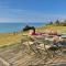 180° seaviews, superior coastal cottage - Waitoitoi