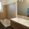 Holiday Home in Pertuis with Private Pool