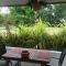 Ancellas Garden Apartment-Beach-5min Drive, 1 hr Montego Bay, 25 mins Ocho Rios, Continental Breakfast
