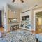 Texarkana Pet-Friendly Pad with Fenced Backyard - تيكساركانا