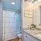 Texarkana Pet-Friendly Pad with Fenced Backyard - تيكساركانا
