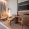 Hotel Giralda Center