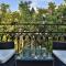 Dizengoff Avenue Boutique Hotel