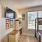 Breezy Galveston House with 2 Decks and Ocean Views! - 加尔维斯敦