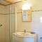 Cottage in Luberon near Apt Market