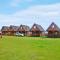 Holiday homes with shared pool, Kolczewo