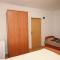 Triple Room Metajna 4120e