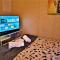 WOODY Pt - AMAZING 1970s SHARE HOUSE BY THE SEA-4 rooms available!