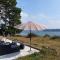 Holiday home in a secluded location surrounded by the sea, Hanvec - Hanvec