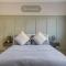Seaview 1 bed open condo - free parking - 布莱顿霍夫