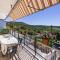 Holiday Home in Rovanjska with Sea Views