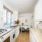 Sunrise! ~ 2 Bedrooms, Garden, Parking, Sea Views