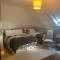 The Curragh Country House Accommodation - 纽布里奇