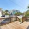 Salty Shack Unit A Dog Friendly Home Across from the Beach - Central Location