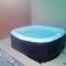 Gîte chaleureux avec jacuzzi Gîte chaleureux avec jacuzzi
