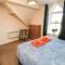 Carisbrooke House, Apartment 6