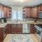 Belleville Beauty - Luxury Stay for Work or stay for Play either way this is the perfect property for you! residence