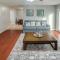 Belleville Beauty - Luxury Stay for Work or stay for Play either way this is the perfect property for you! residence