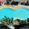 Mudzini gardens - Luxury villa with a pool