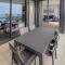 Level 30 Oracle Tower 2 Stunning views and free parking - GC Getaways