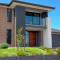The Bentley - 5 bdrms, 3 bthrm, Sleeps 12, WiFi, Linen,