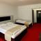 HOTEL CARPATHIA