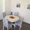 3 bedroom apartment with terrace and free parking
