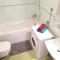 3 bedroom apartment with terrace and free parking