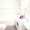 3 bedroom apartment with terrace and free parking