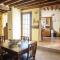 FULVIA - Courtyard apartment with balcony - Arona