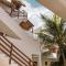 El Fuerte Beach Apartments