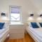 Comfortable holiday homes with a pool, Rewal