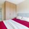 Benalmadena with seasonal pool & parking near the beach