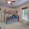 2 Mi to Sapphire Resort Home with Hot Tub and Games!
