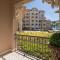 HiGuests - Luxurious 1BR in Palms with Private Beach Access - Dubaj