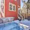 5 Mi to Big Bear Lake Cozy Cottage with Hot Tub