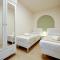 DesenzanoLoft Official Partner MARRIOTT Homes & Villas - Apa Dom Downtown Family Apartment - Desenzano del Garda