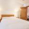 1 The Coach House