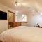 1 The Coach House